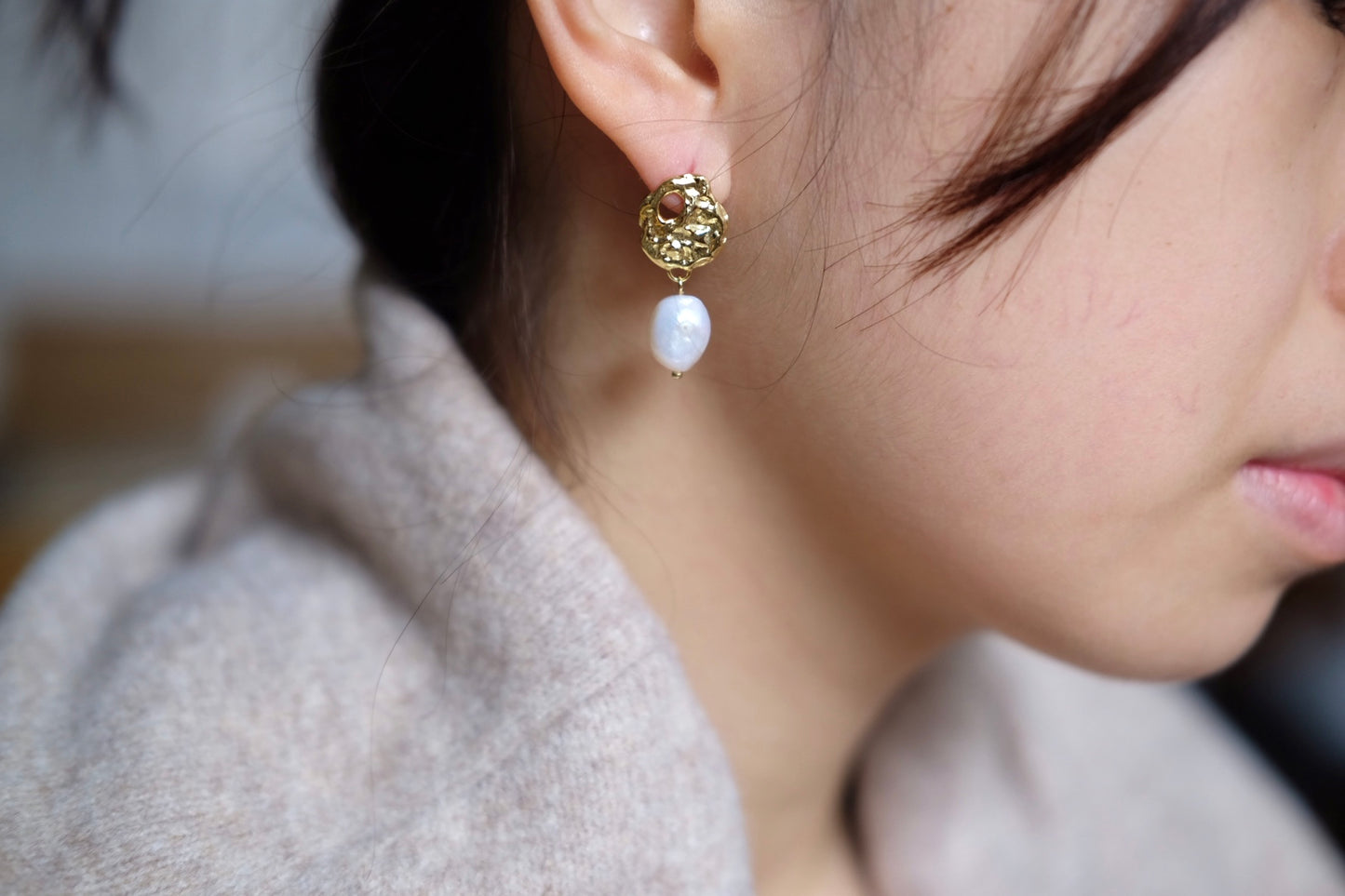 Monroe Pearl Earrings (Sterling Silver)