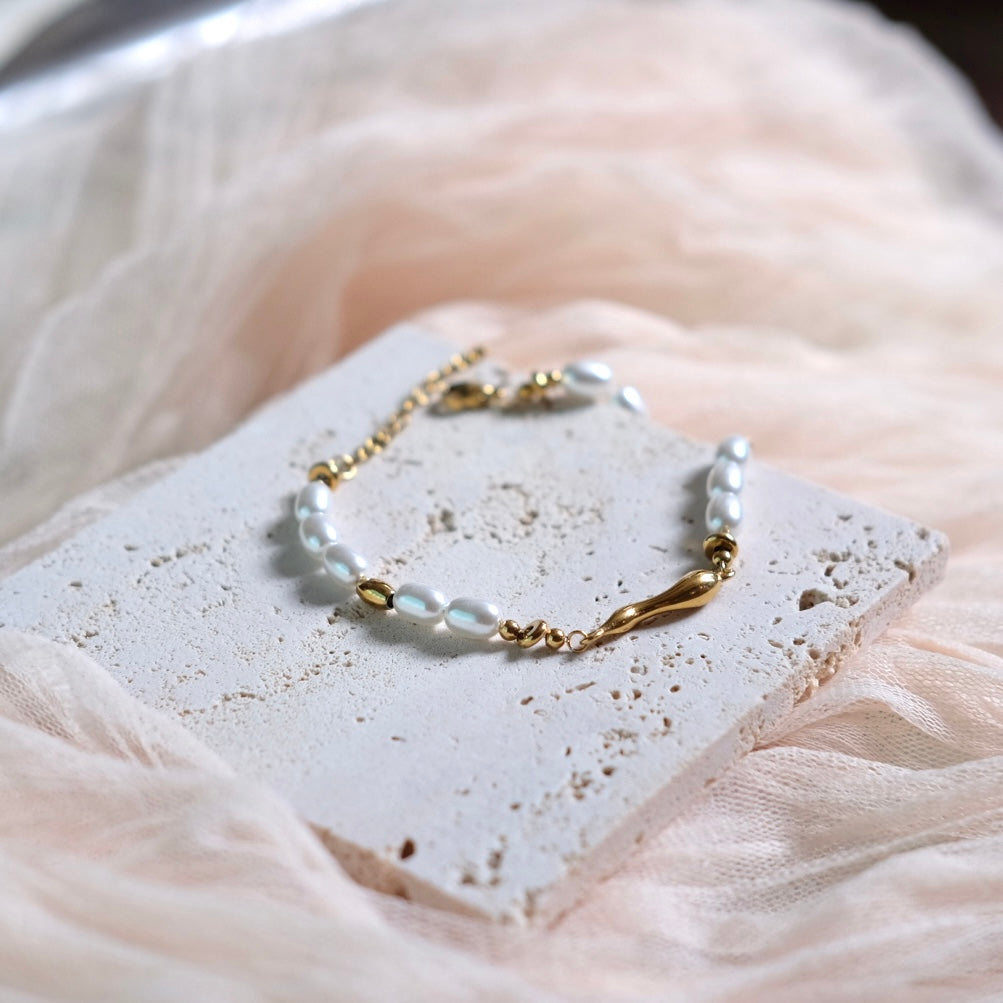 Margaret Pearl Bracelet