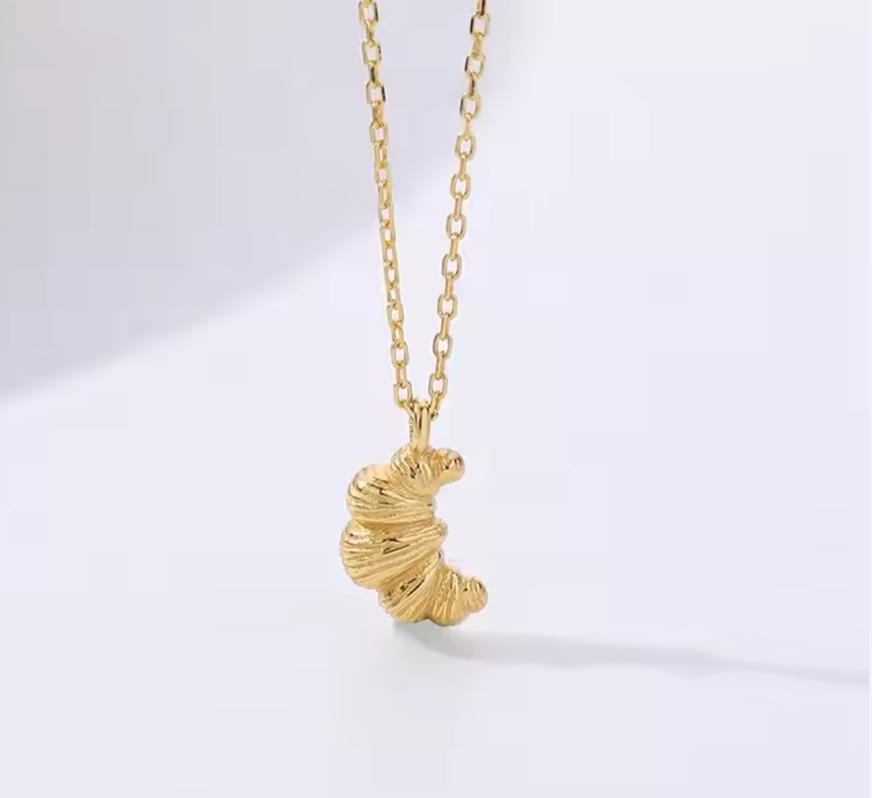 Ria Croissant Necklace (925 Sterling Silver, Gold plated)