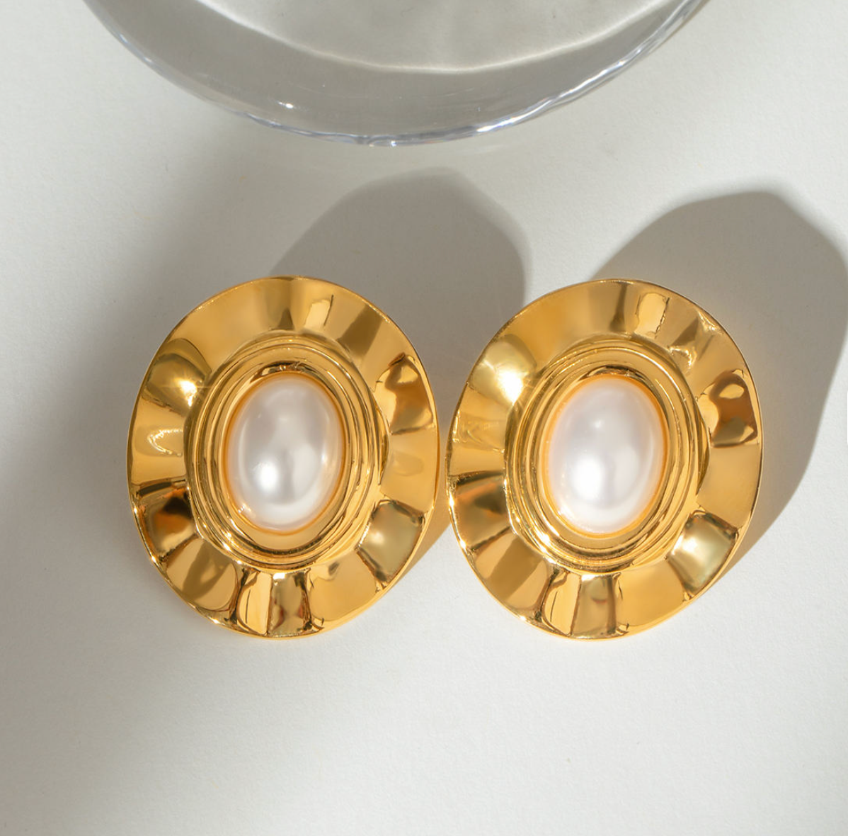 Lucci Pearl Oval Earrings