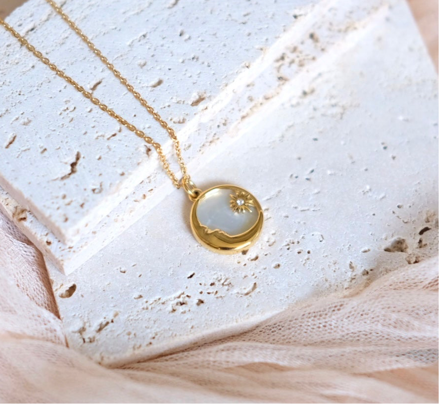 Luna Shell Necklace