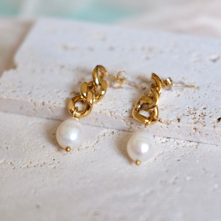 Poppy Pearl Chain Earrings
