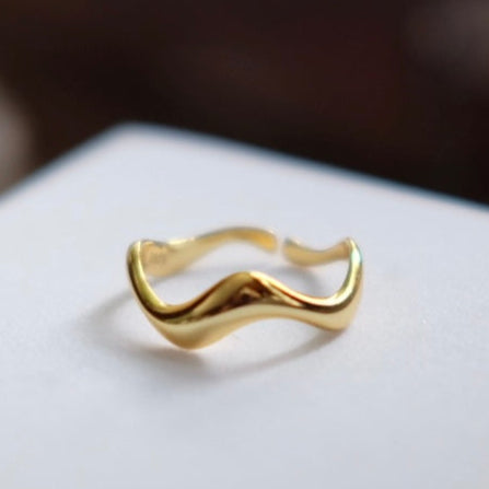 Ava Ripple Ring (Sterling Silver)