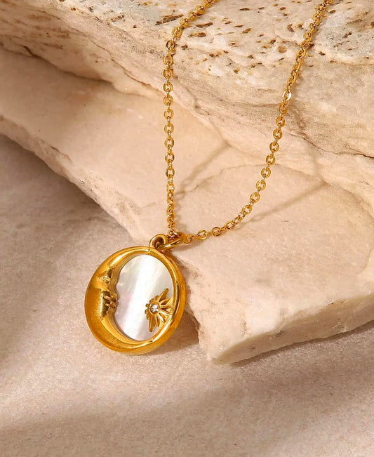 Luna Shell Necklace