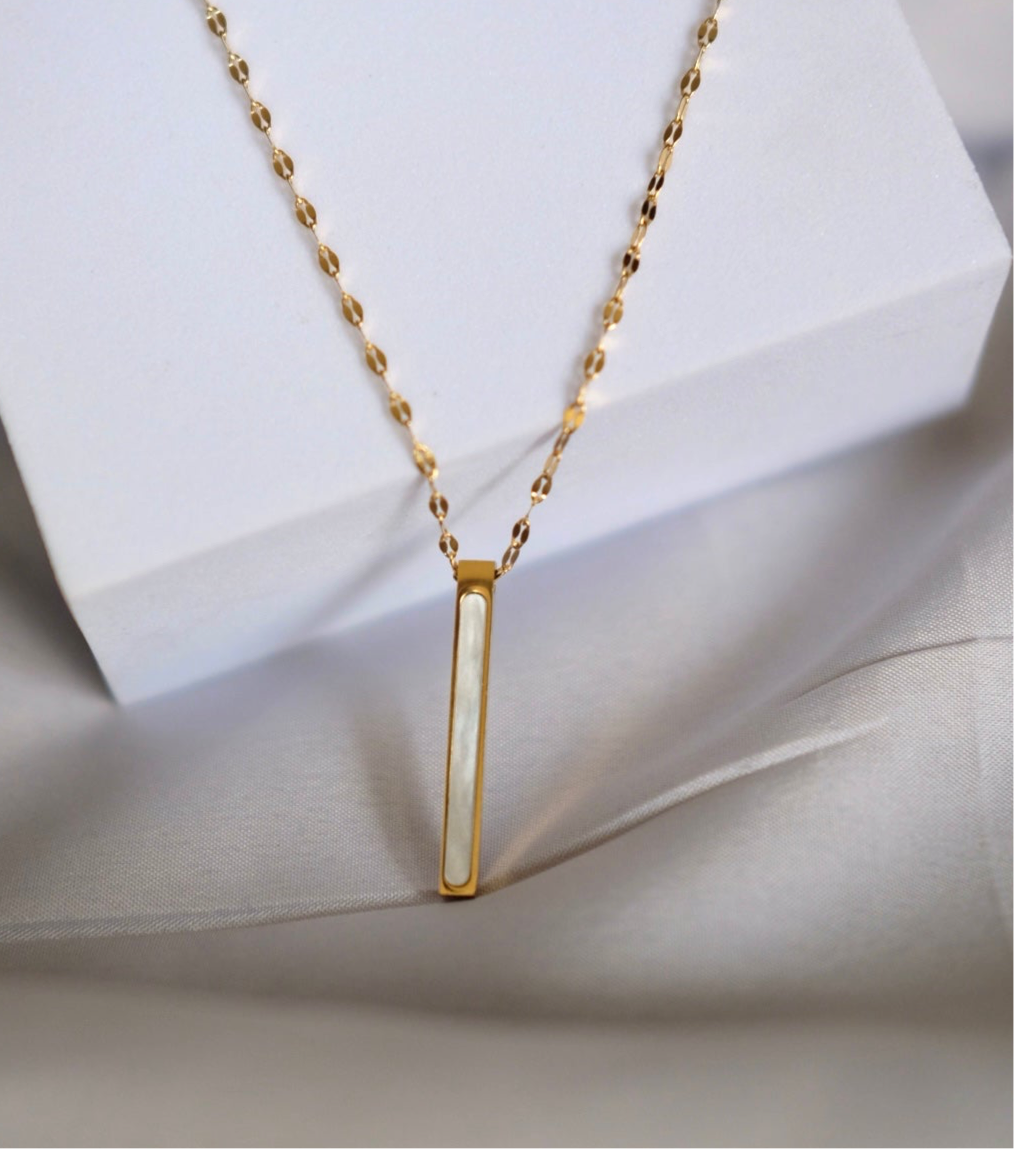 Slender Shell Necklace