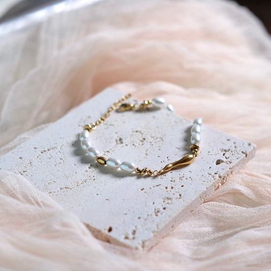 Margaret Pearl Bracelet