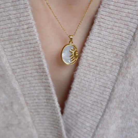 Sol Shell Necklace