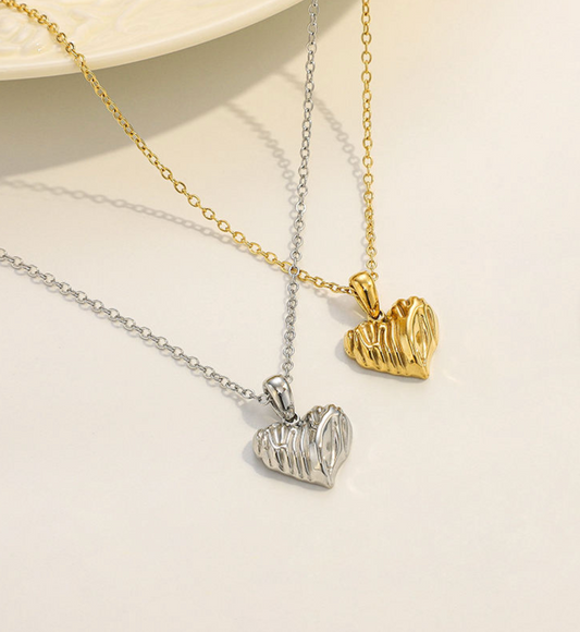Aria Heart Threads Necklace